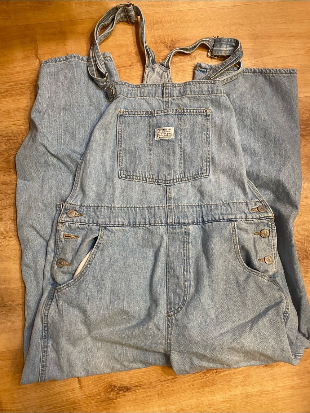 Levis overalls size large